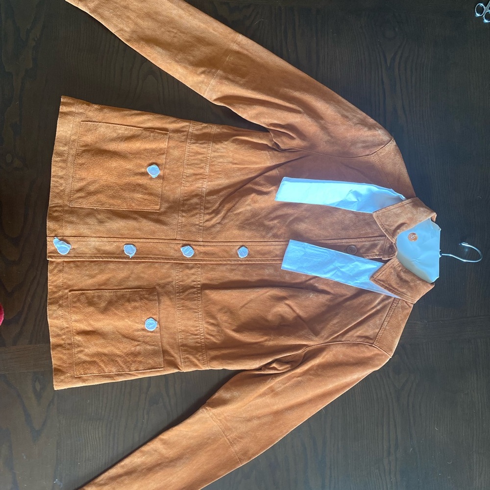 Womens Liz Claiborne leather coat. $250 NWT going cheap!!